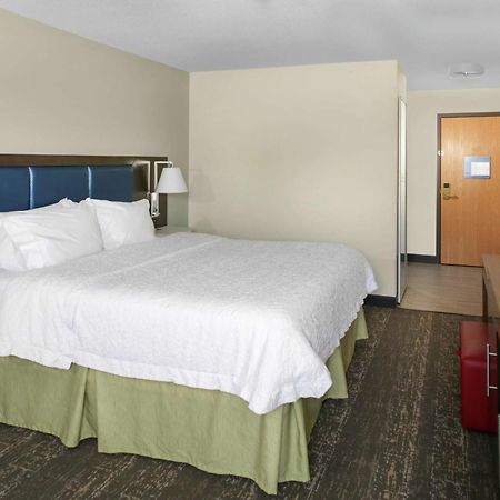 Hampton Inn Portage Bagian luar foto