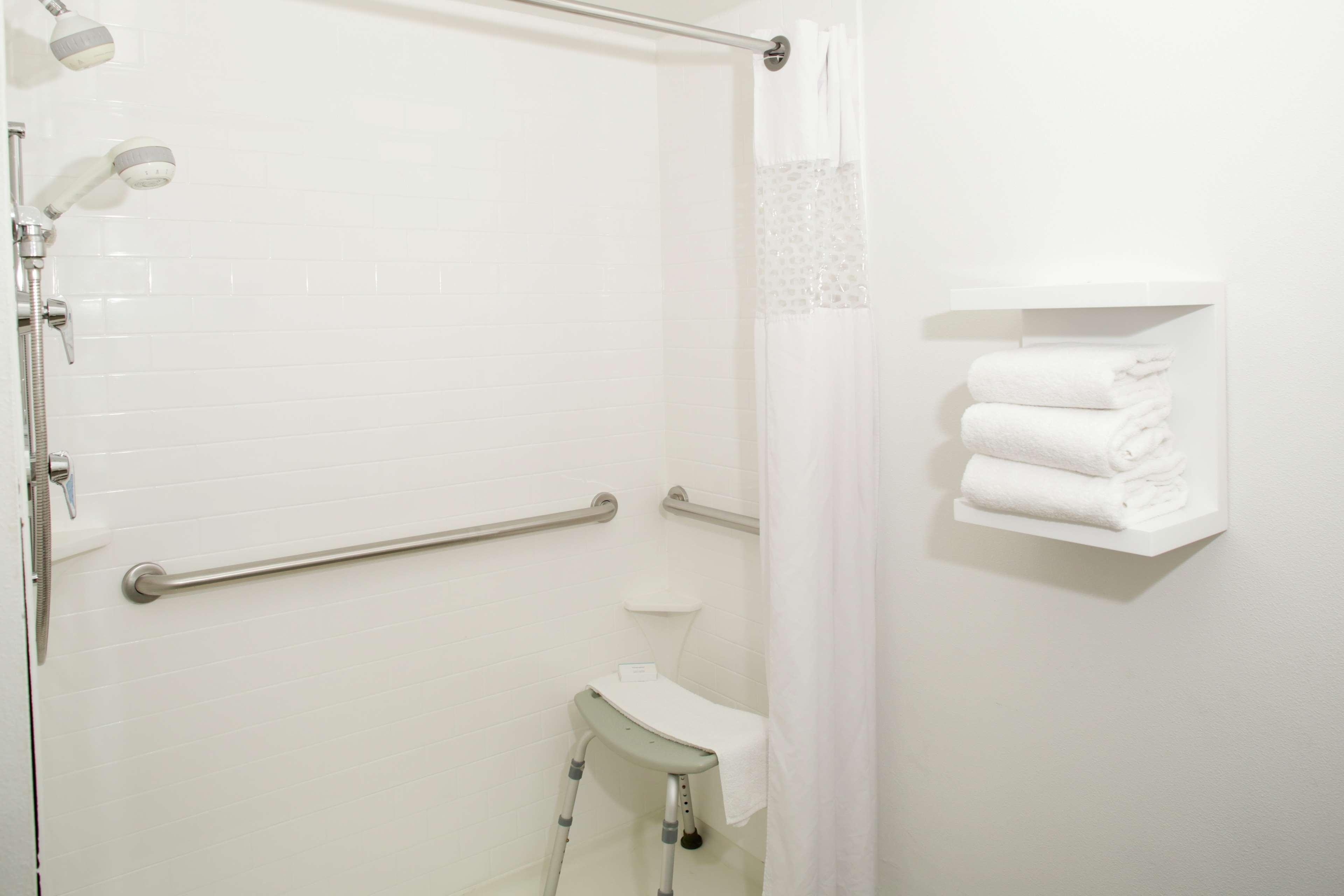 Hampton Inn Portage Bagian luar foto