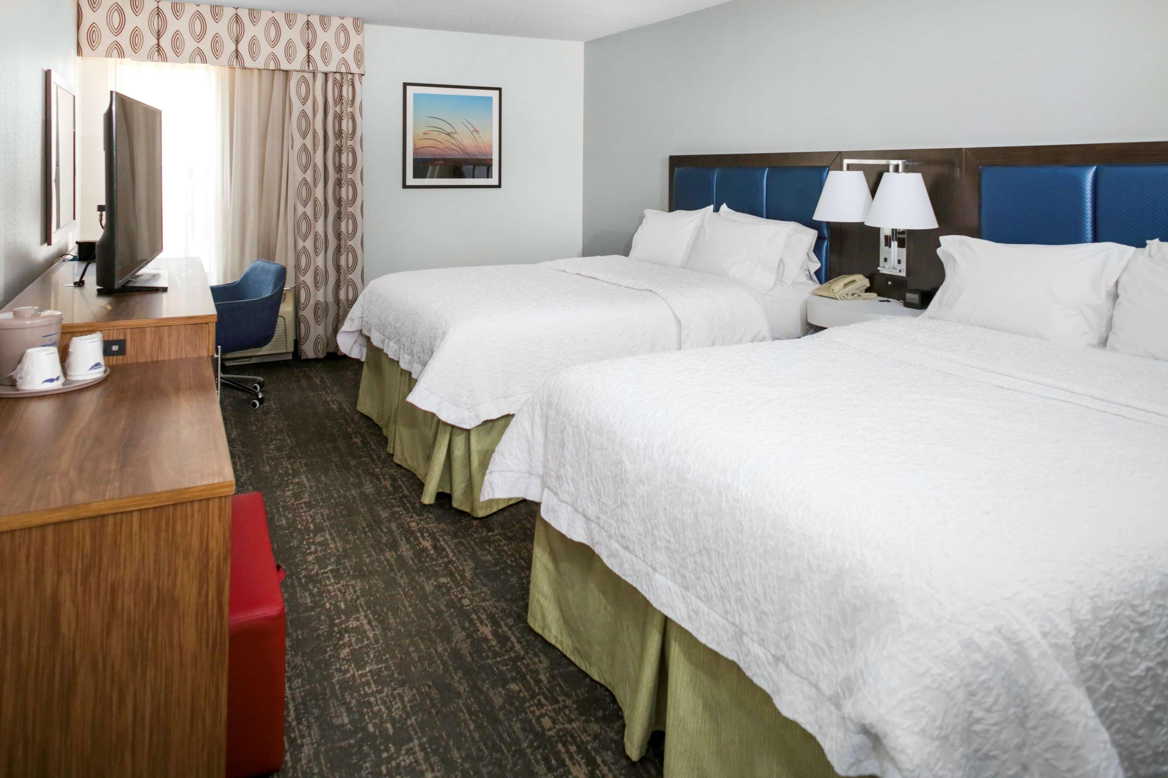 Hampton Inn Portage Bagian luar foto