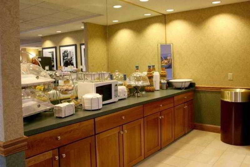 Hampton Inn Portage Bagian luar foto